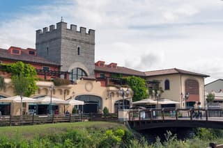 Private Shopping Tour from Florence to Barberino Designer Outlet