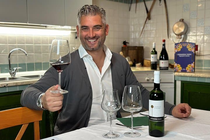 Wine tasting with gastronomic experience at Leonarda's home — photo 1 of 12