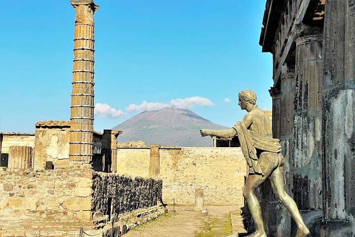 Pompeii Small Group Archaeologist Guided Tour — photo 1 of 11