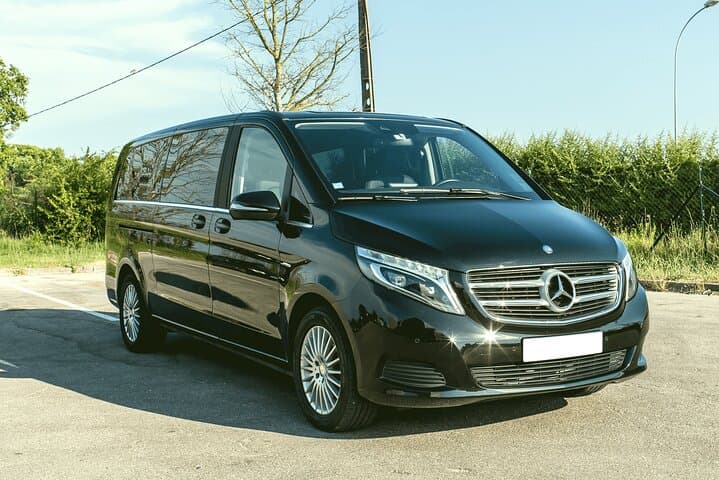 Private Transfer from Milan to Malpensa Airport MXP in Car or Van — photo 1 of 6