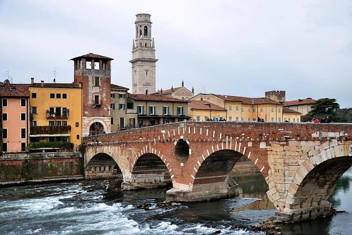 Verona - Private Guided Walking Tour — photo 1 of 11