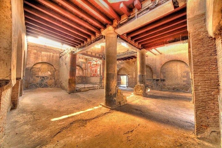 Private Tour Vesuvius Herculaneum and Pompeii From Naples — photo 1 of 9
