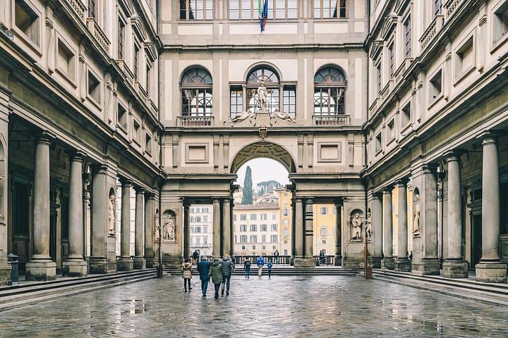 Art Lover's Dream: Uffizi Tour + Ebook — photo 1 of 42