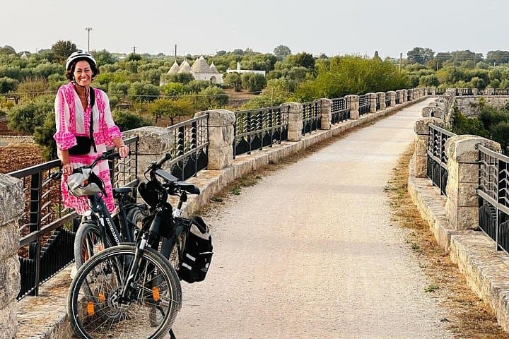 e-bike tour along the cycle path of the Apulian Aqueduct — photo 1 of 9