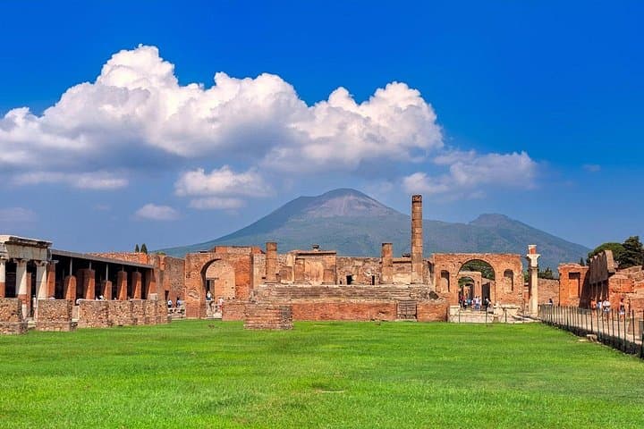 Full Day Tour in Pompeii Ruins and Amalfi Coast from Naples — photo 1 of 11
