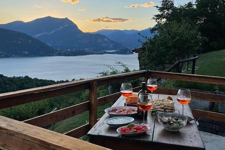 La 'Dolce Vita' Hike to Mountain House with Lake View Aperitivo — photo 1 of 14
