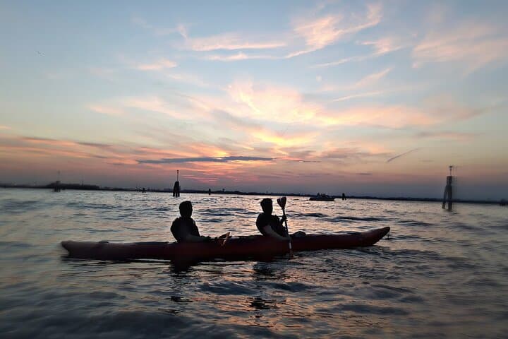 Venice: Kayak Tour in the Canals (Night + Sunset) — photo 1 of 6
