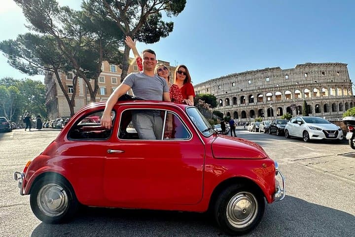 Private: 3 hours panoramic tour of Rome aboard a vintage Fiat 500 — photo 1 of 25