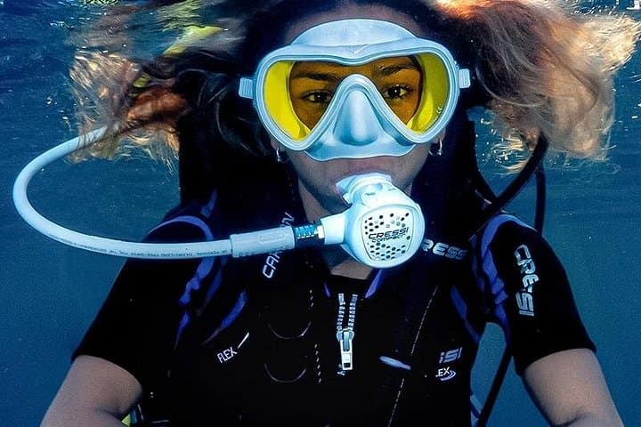 Underwater adventure with sea baptism on the Island of Elba — photo 1 of 21