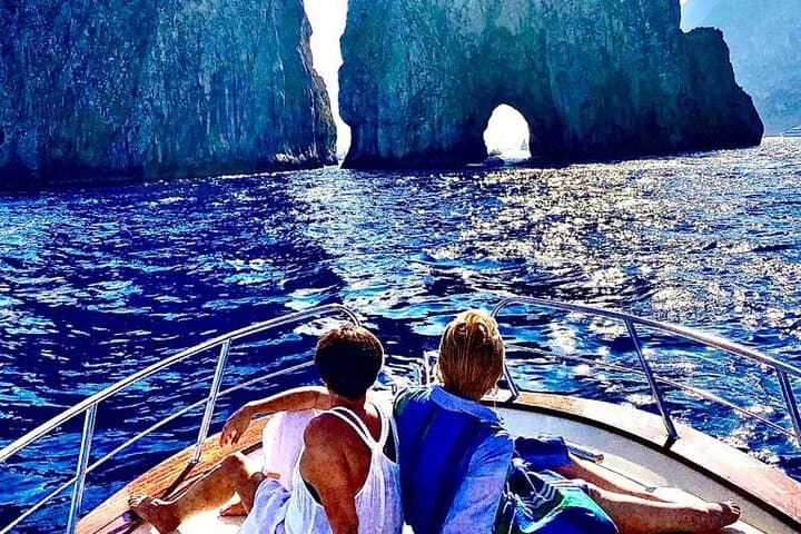 Capri Private Boat Tour from Positano or Praiano — photo 1 of 19