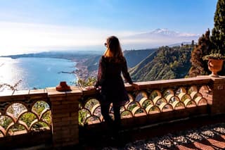 Excursion for cruise passengers from the port of Messina to Taormina