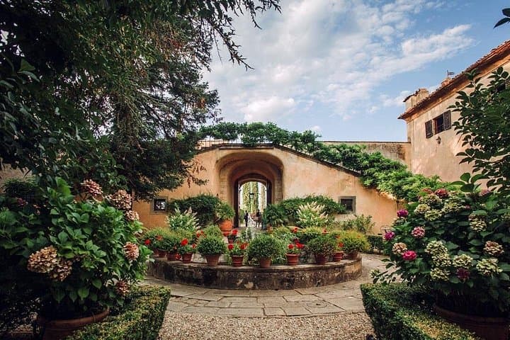 Tour and Wine Tasting, Villa Medicea Di Lilliano, Florence — photo 1 of 7