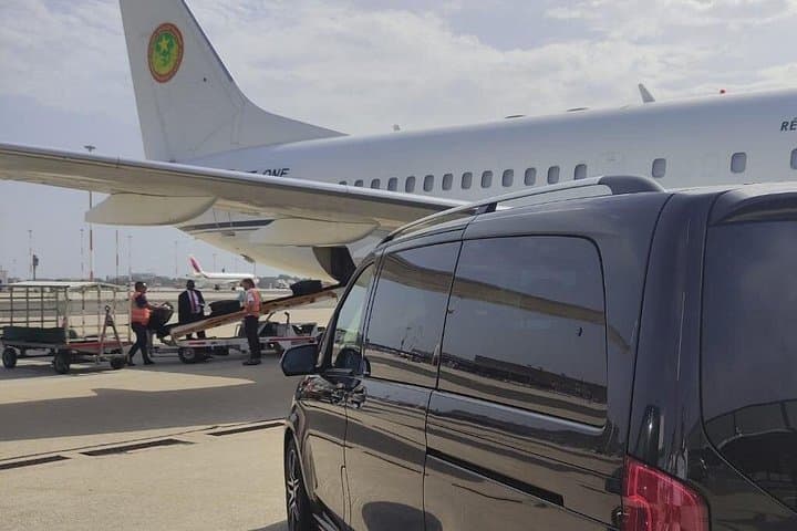 Rome Center Private Transfer To Fiumicino Airport — photo 1 of 7