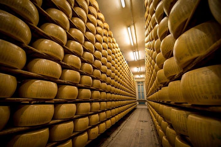 Secrets of Parmigiano Reggiano and Balsamic Vinegar — photo 1 of 21