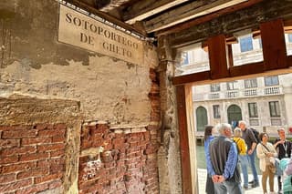 Venice Dinner Food Tour around Jewish Ghetto & Cannaregio Quarter