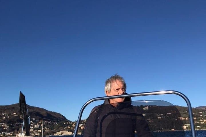 1 and a half hour private boat tour on Lake Como — photo 1 of 40