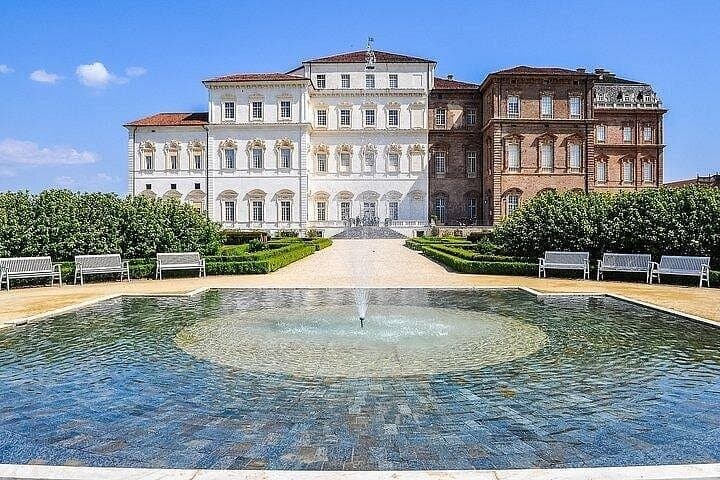 Reggia di Venaria and Stupinigi Hunting Palace — photo 1 of 27
