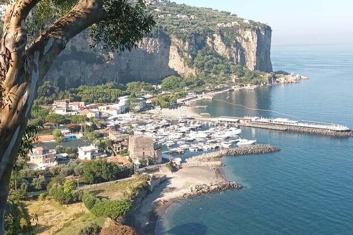 Private transfer from Sorrento to Naples — photo 1 of 6