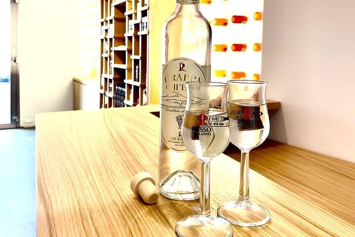 Tasting of Etna liqueurs — photo 1 of 5