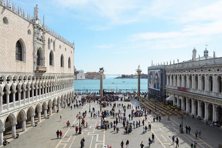 Unmissable Venice with private tour in Portuguese — photo 1 of 6
