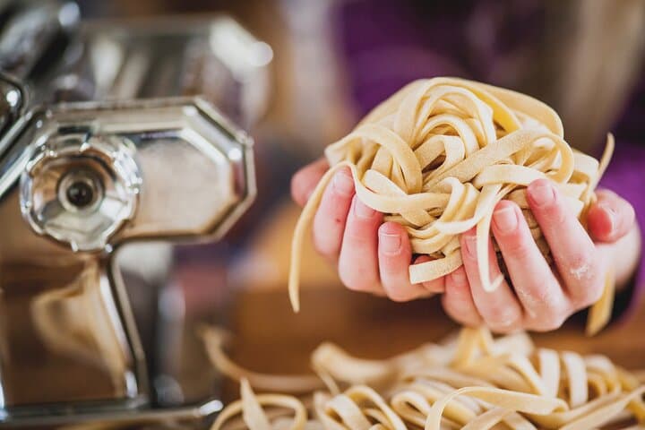 Pasta Cooking Class with Unlimited Wine in Florence — photo 1 of 14
