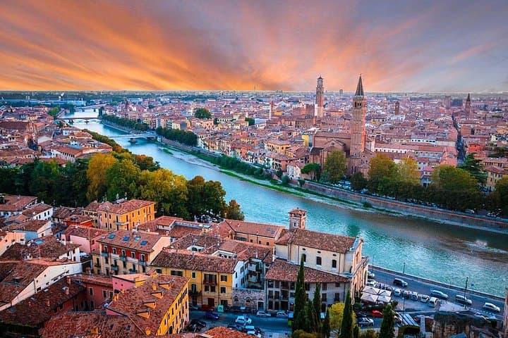 Exploration of Verona + Arena: Walking Tour + Ebook — photo 1 of 33
