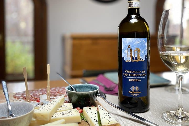San Gimignano: Vineyard and Cellar Tour with Wine Tasting — photo 1 of 9