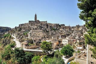 Private tour from Amalfi to Matera and back with local driver