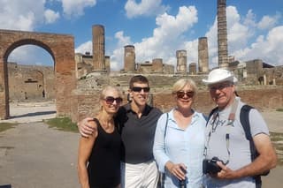 Pompeii ruins and Archaeological Museum private tour from Rome