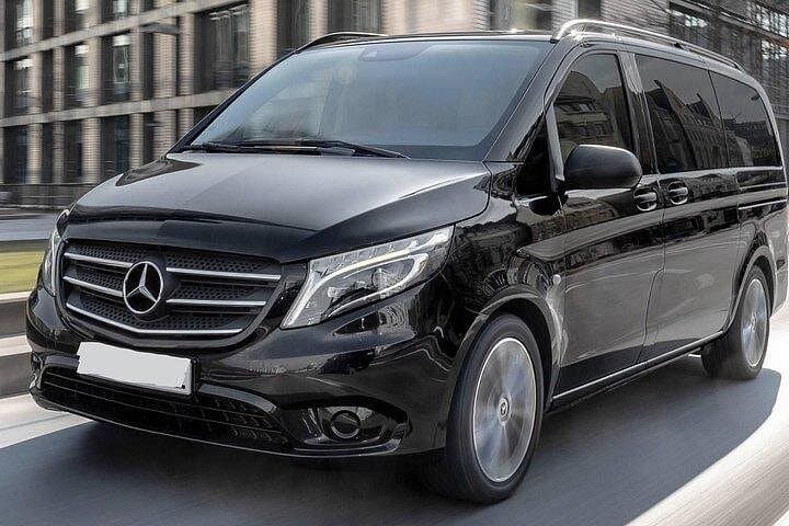 Departure Transfer Bologna City to Bologna Airport BLQ by Van — photo 1 of 6