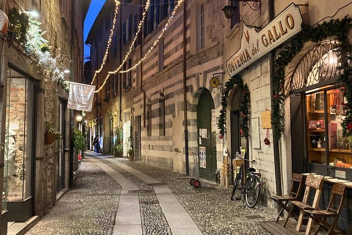 2 Hours Guided Evening Tour In Como — photo 1 of 12