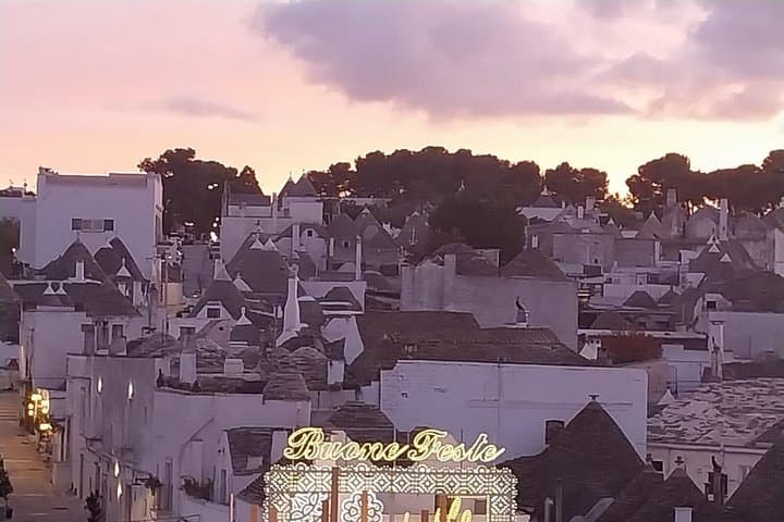 Culinary historical welcome and guided walk among the trulli — photo 1 of 6
