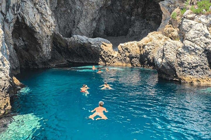 taormina Half day with lunch in luxury private cruise — photo 1 of 25