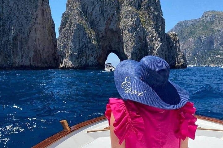 Gozzo Capri. Traditional & Romantic Sailing Experience — photo 1 of 17