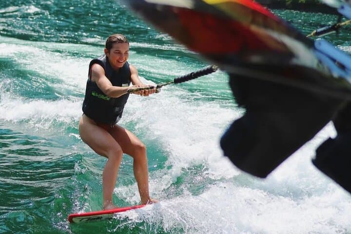 Wakeboard and Wakesurf on Lake Como with Mastercraft Boat — photo 1 of 16