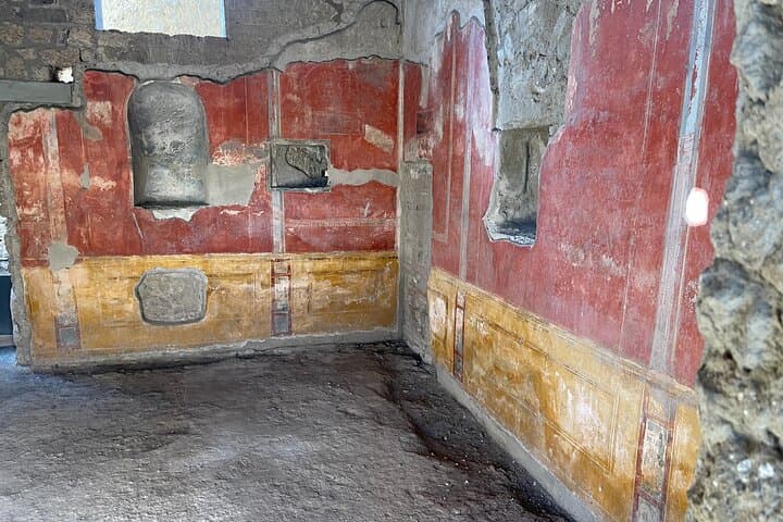 From Sorrento: Pompeii guided tour & wine tasting All Inclusive — photo 1 of 20