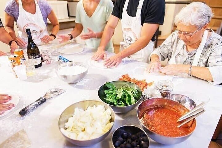 Semi-Private Pizza & Gelato Class in Florence — photo 1 of 9