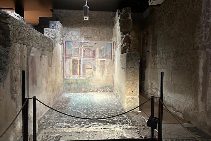 Private Ancient Rome Tour of Domus Tiberiana & Palatine Hill — photo 1 of 16