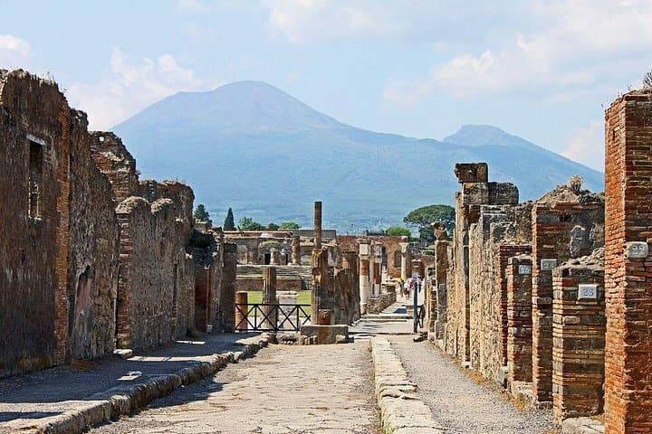 Naples Private One Way Trf from to Amalfi Coast with Pompeii Stop — photo 1 of 9