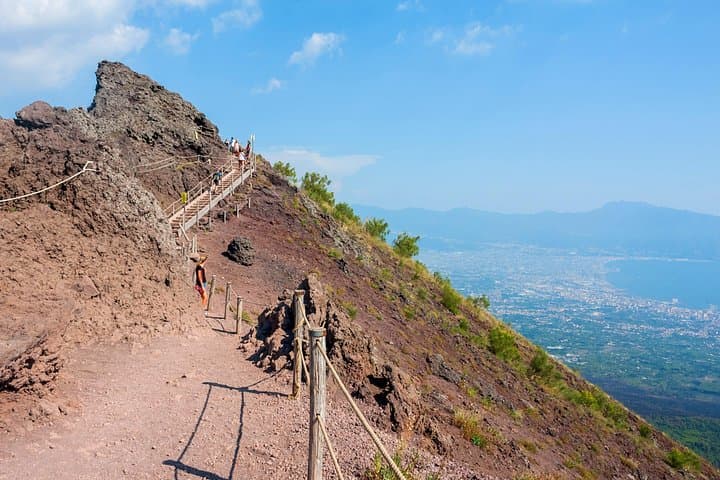 Private Half Day Tour to Vesuvius — photo 1 of 12