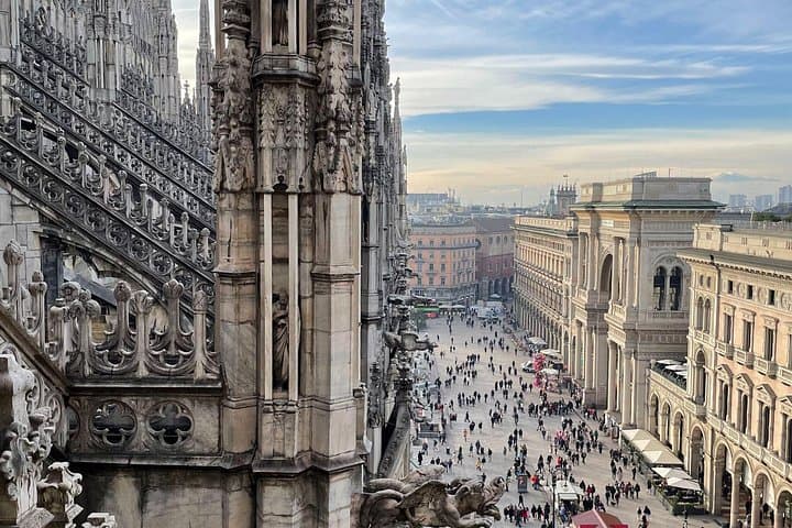 Milan: La Scala Theater and Duomo Rooftops - Semi private tour — photo 1 of 18