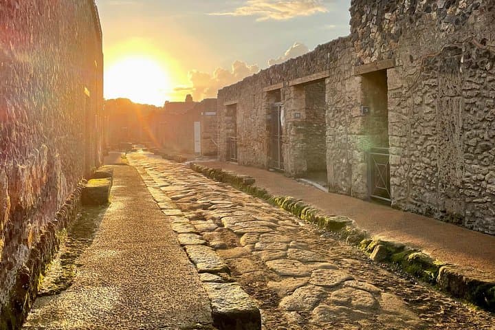 Pompeii at Sunset: the Golden Hour with your Local Archaeologist — photo 1 of 17