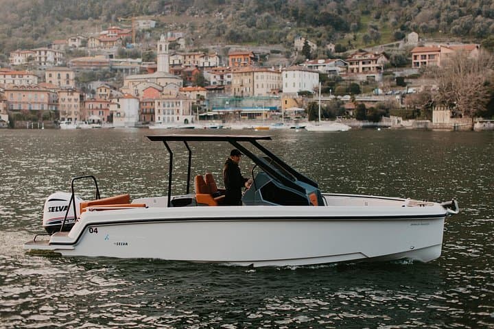 Private boat tour on Lake Como — photo 1 of 9