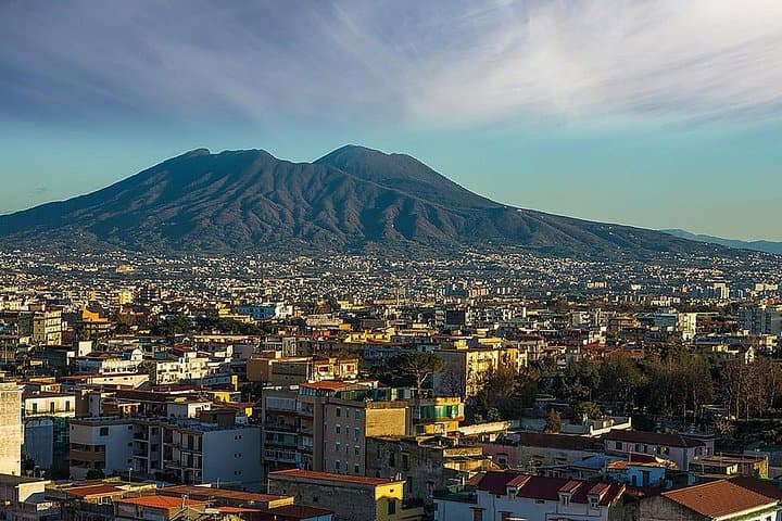 Vesuvius And Pompeii Guided History Walking Tour + Ebook — photo 1 of 25