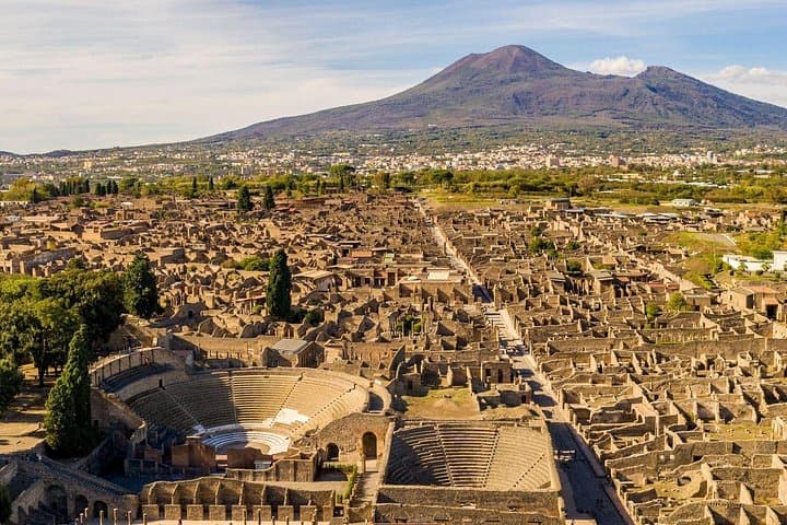 From Sorrento: Guided Tour of Pompeii Ruins with Transfer Service — photo 1 of 11