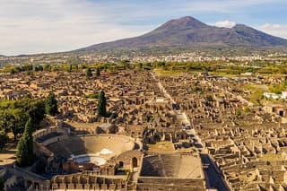 From Sorrento: Guided Tour of Pompeii Ruins with Transfer Service