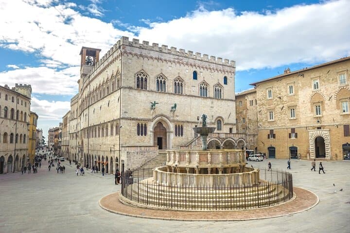 Lake Trasimeno, Perugia & Umbrian Villages Private Tour from Rome — photo 1 of 6