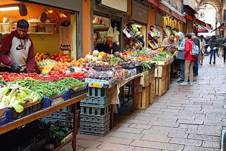 Bologna Food Tasting and Walking Tour — photo 1 of 9