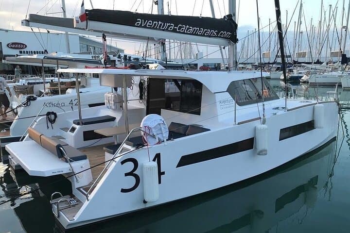 Private Catamaran Tour to Polignano and Monopoli — photo 1 of 8