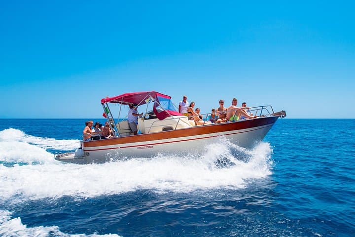 Private gozzo boat experience to Capri — photo 1 of 9